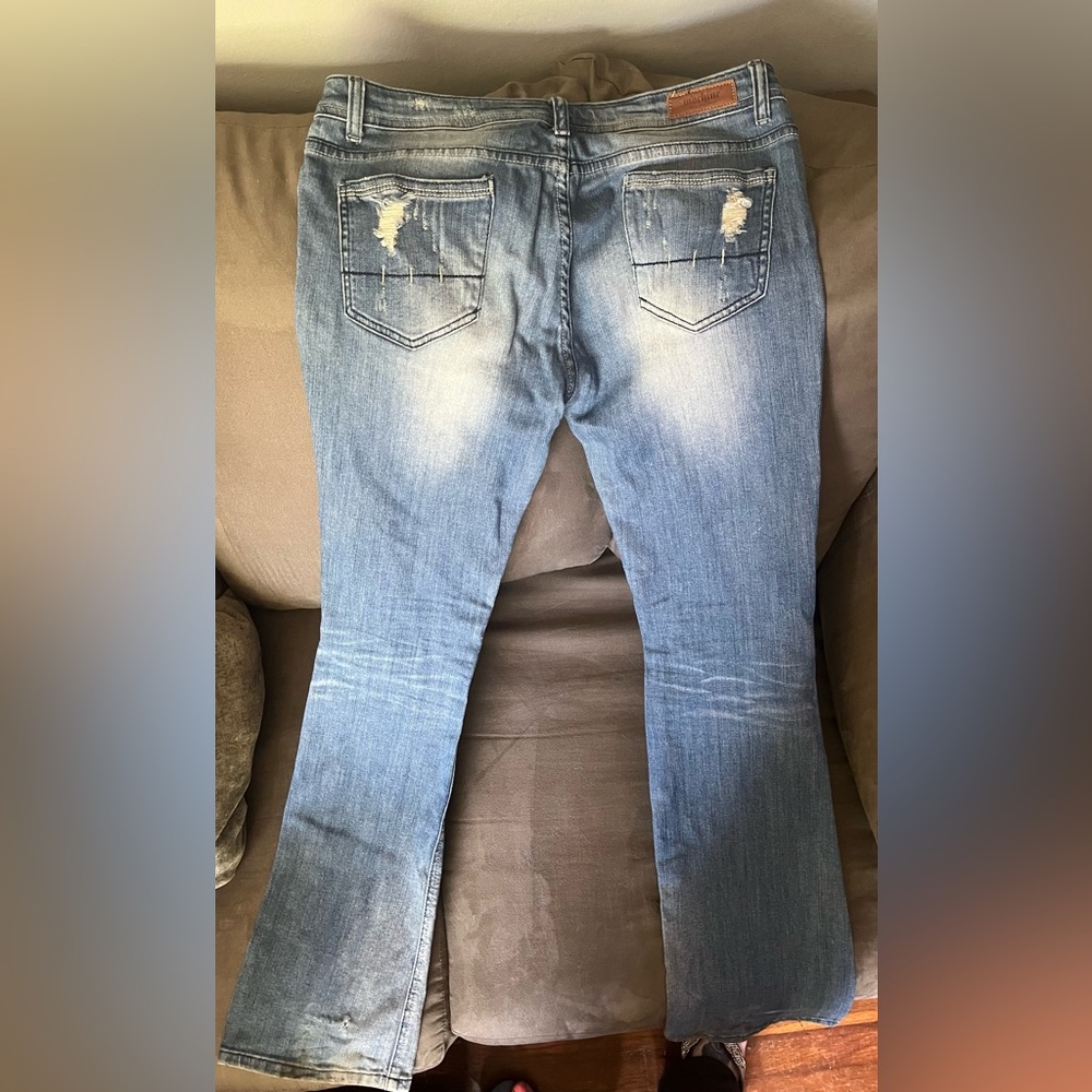 Machine Ripped Jeans - Picture 4 of 5